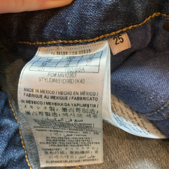 Guess Womens shorts size 25 - Picture 3 of 5